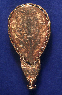 Back of Alfred Jewel