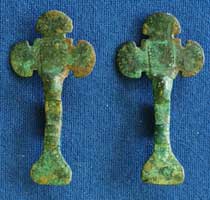 Small long brooches from Filkins Oxfordshire (AN1909.497i-ii)