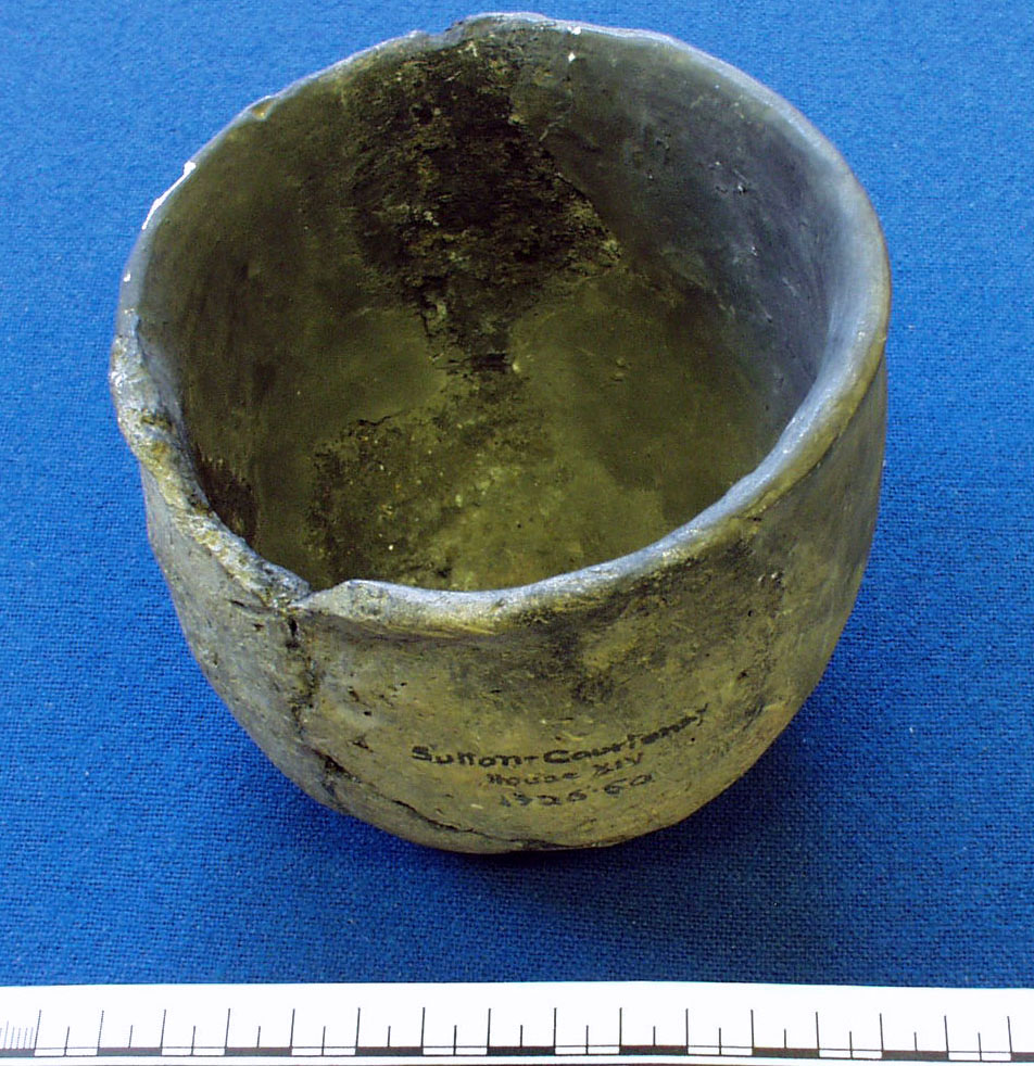 Pot from Sutton Courtenay (AN1926.60)