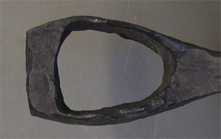 Axe socket