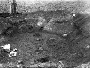 Photograph of House 9 under excavation